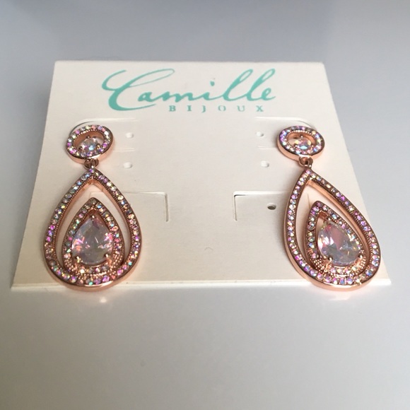 Jewelry - Elegant Earrings